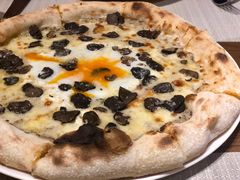 黑松露有机蛋Pizza-Atto Primo