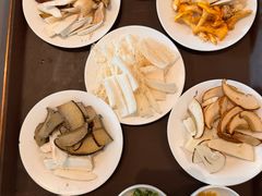 -天宜隆蘑菇宴火锅(石景山旗舰店)