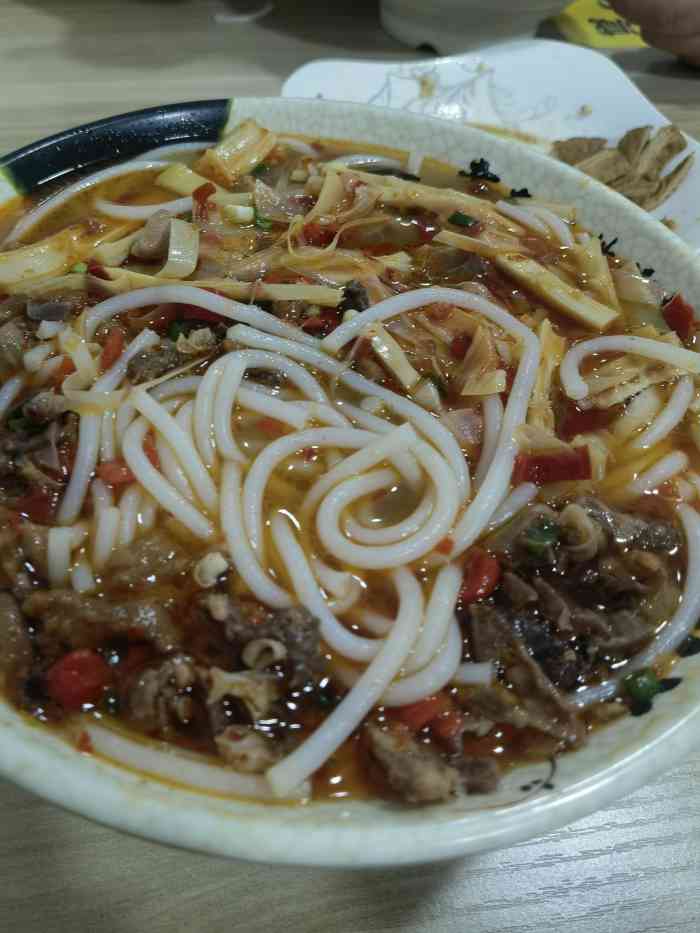 老友记紫溪粉(玉女峰路店)-"去高铁坐k1,然后车站看到这家粉,买了两.