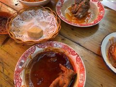 -爆炸头阿姨小四川正宗川味小吃(无任何分店)