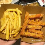 任何人不知道五一这家烧烤店我都会伤心！巨好吃