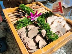 -慢丽江·云南野生菌土鸡锅(西山店)