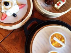 甜品拼盘-非常时髦餐厅VUE Restaurant(外滩茂悦大酒店)