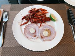 -大中华希尔顿酒店-念自助餐·嗨啤·小龙虾