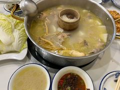 -朴小妹人参鸡汤火锅(长白山万达店)