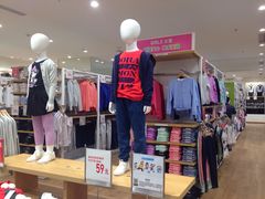 -优衣库(南宁安吉万达广场店)