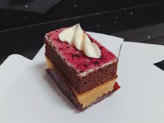 蓝莓酱蛋糕-圣安娜饼屋