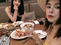 -ROAST coffee & eatery