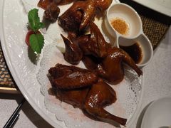玻璃脆皮乳鸽-粤秀餐厅(国货店)