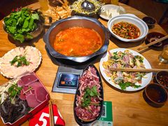 -苗阿哥酸汤牛肉火锅(体育场店)