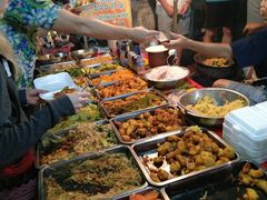 特色自助餐-琅勃拉邦夜市