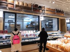 -七鲜超市(瑞虹天地太阳宫店)