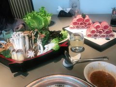 野菌小拼-享月汤皇·海鲜小火锅·聚会(曲江创意谷店)