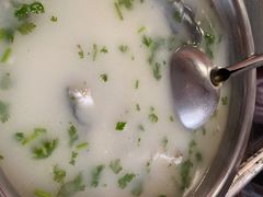 -雪湖煜辰鱼头老店(雪野湖店)