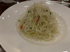 蒜香土豆筋-陕西大厦中餐厅(陕西驻沪办店)