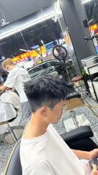 -藤野造型专业烫染接发