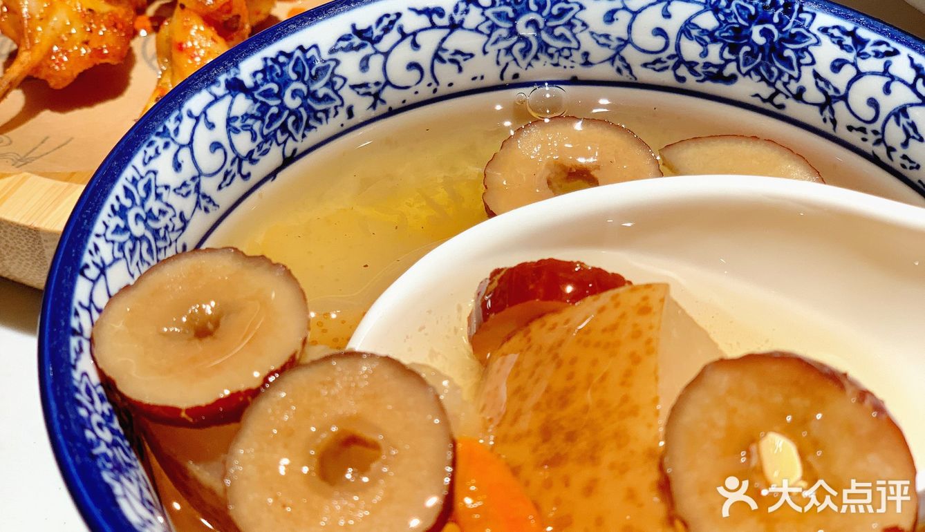 魔都热门面馆居然卖“火锅”了｜陳香貴·蘭州牛肉面