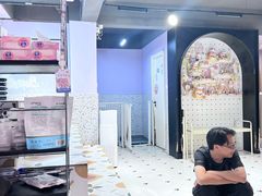 -毛绒耶耶撸宠馆·猫咖·狗咖·荷兰猪咖