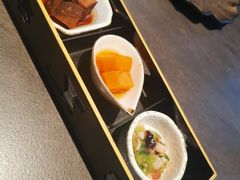 -铭牛烧肉·和牛海鲜自助(高新月牙湖店)