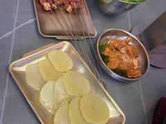 -围炉肉舍•炭烤活鳗•丹东海鲜烤肉(步行街店)