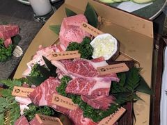 -铭牛烧肉·和牛海鲜自助(高新月牙湖店)