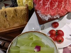 -洪氏嗨捞·广东猪肚鸡·椰子鸡火锅(西咸万象城店)