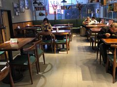 大堂-李先生牛肉面大王(济南火车站候车室店)