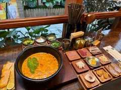 -银米·云南传统过桥米线(双廊黑金冠店)