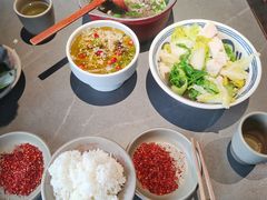 跷脚烫时令蔬菜篮-古市香跷脚牛肉·非遗传承单位
