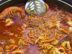 -三清洞摩西韩式年糕火锅(威高广场店)
