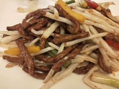 菊花芯炒牛柳-锦粤宫·精致粤菜(深圳北站店)