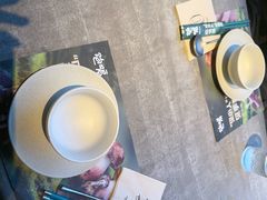 -饱嗝·小炒云南菜·见手青乌鸡汤锅(来凤街国创园店)
