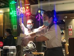 -海底捞火锅鲜切牛肉主题店(长寿路店)