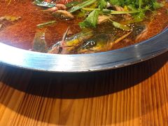 -野山舂·贵州现舂酸汤火锅(鸿通城店)