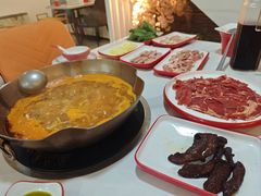 -毛辣果·贵州红酸汤牛肉火锅(西单店)