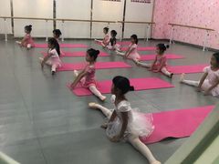 -Isee灰姑娘国际儿童艺术中心(证大·大拇指广场店)