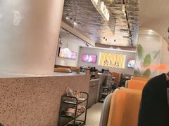 -黄记煌三汁焖锅(新佳丽江汉路店)