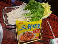 -沙胆彪炭炉牛杂煲(上海日月光广场店)