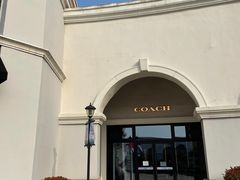 -COACH蔻驰(百联奥特莱斯广场店)