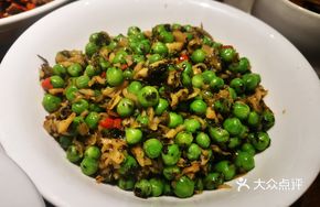 Sour Cowpea Stir-fried with Sweet Peas