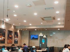 大堂-康师傅私房牛肉面(马泉营奥莱店)