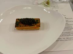 有机蛋黄吐司鱼子酱和香草-Jean Georges