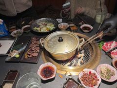 -铭牛烧肉·和牛海鲜自助(高新月牙湖店)