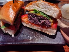 和牛汉堡-渡鲑亭(东二环泰禾广场店)