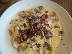 -ROAST coffee & eatery