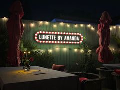 -弦月窗LUNETTE BY AMANDA(复兴路店)