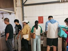-正宗杨记普洱酸醋米线(总店)