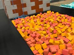 -极限PLAY运动娱乐新世界·团建派对潮玩休闲馆·室内蹦极高空游乐园