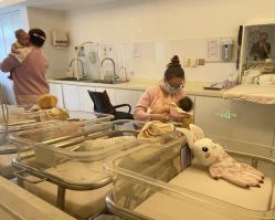 -妈咪爱月子中心·母婴护理