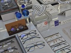 -视野联行眼镜·蔡司·尼康战略合作店(城西银泰店)